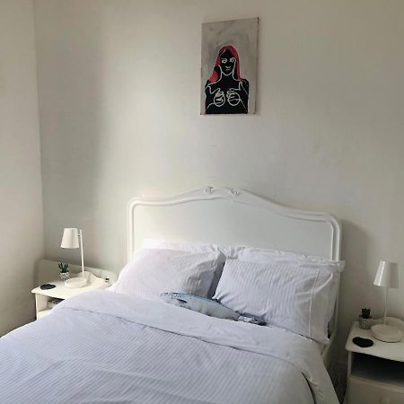 New! Seaside Central Scarborough Apartment Exteriör bild